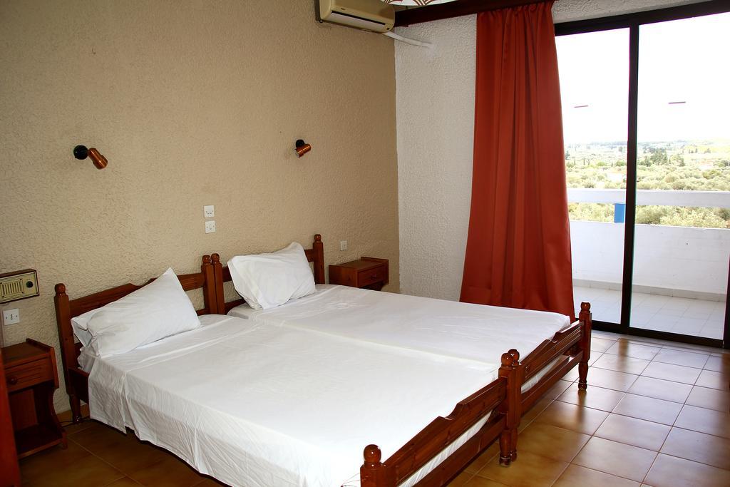 Karavos Hotel Apartments Archangelos  Cameră foto