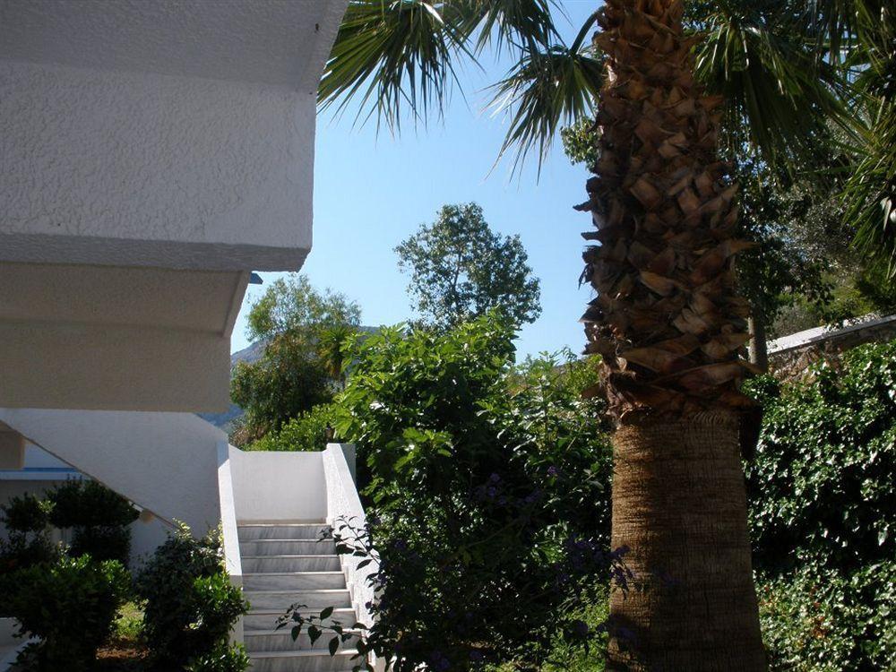 Karavos Hotel Apartments Archangelos  Exterior foto