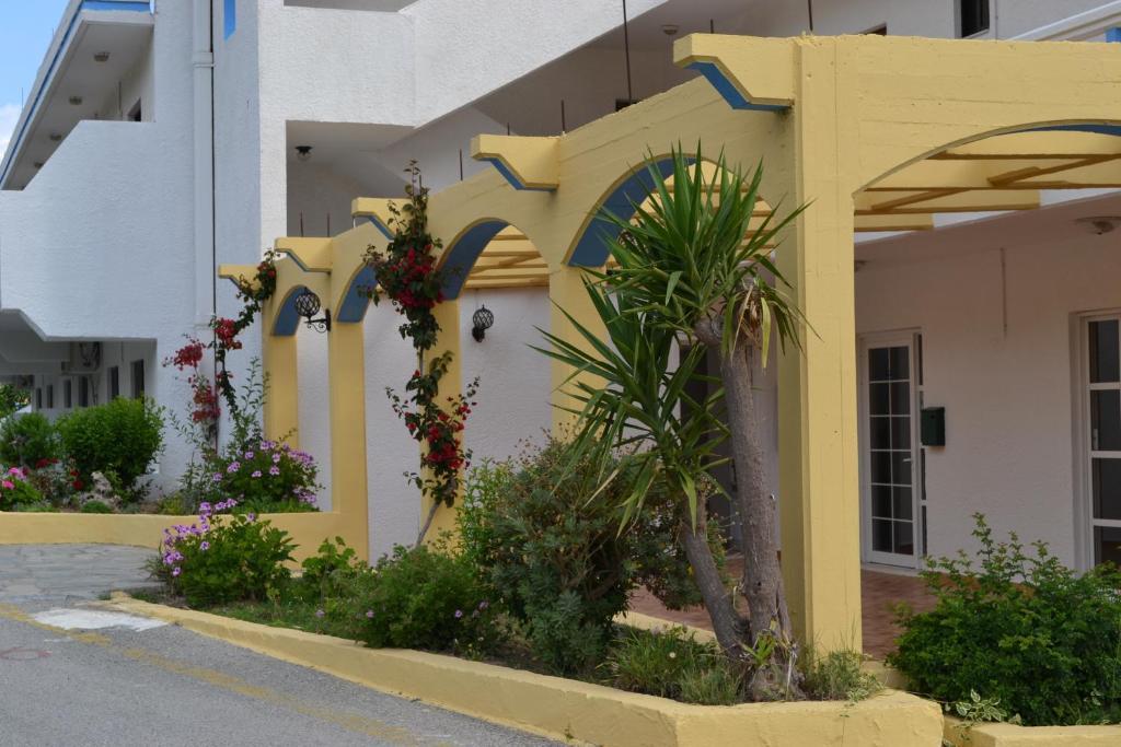 Karavos Hotel Apartments Archangelos  Exterior foto