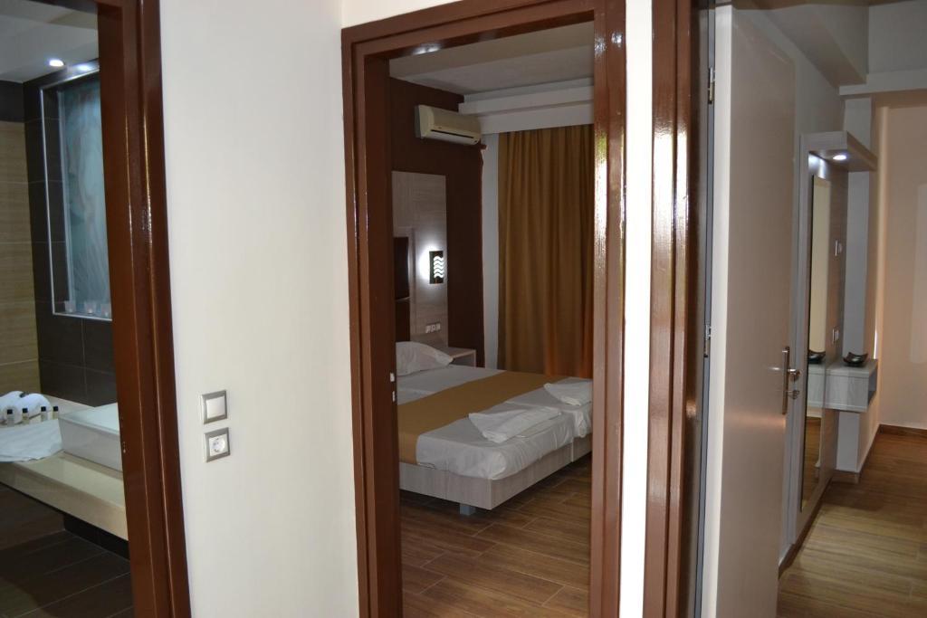 Karavos Hotel Apartments Archangelos  Exterior foto